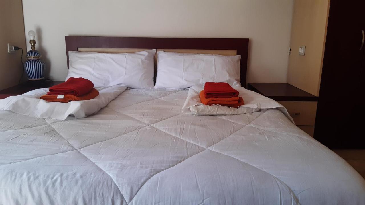 Home Sweet Home - Guest House Yzberish Luaran gambar